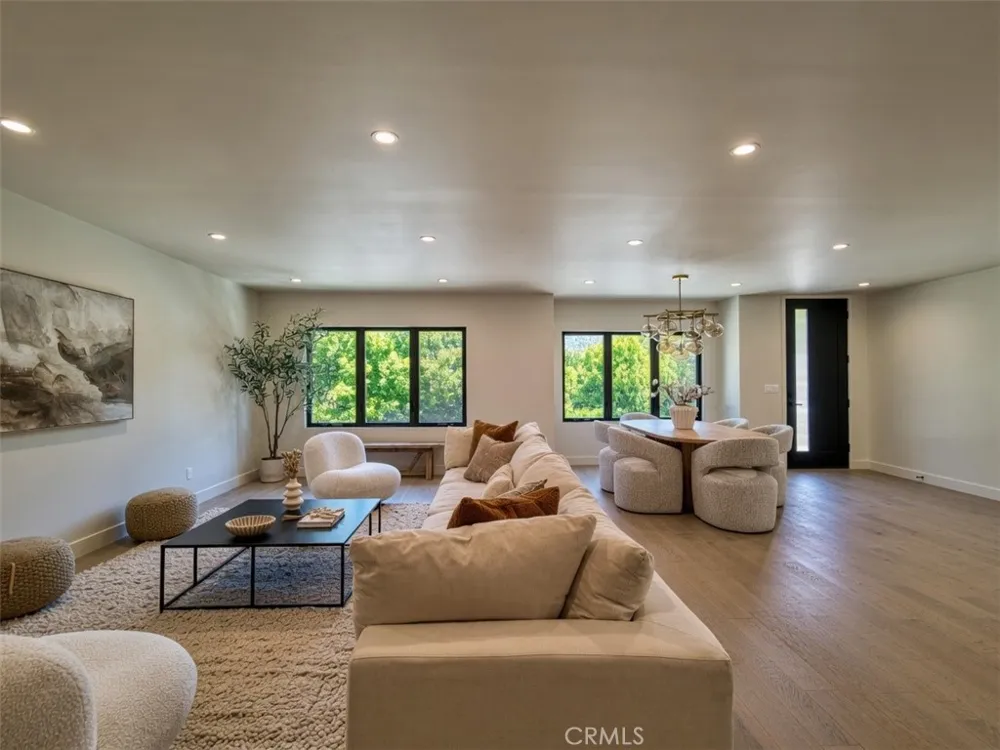 4819 Genesta Avenue Encino, CA 91316