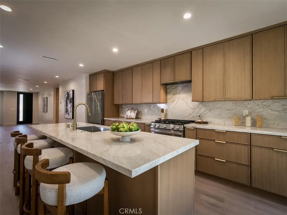 4819 Genesta Avenue Encino, CA 91316
