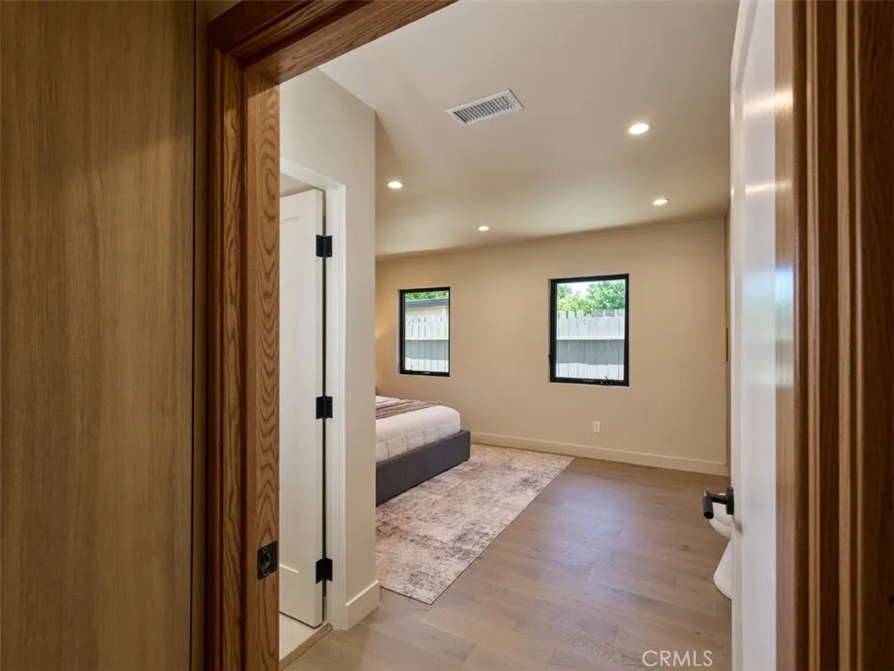 4819 Genesta Avenue Encino, CA 91316