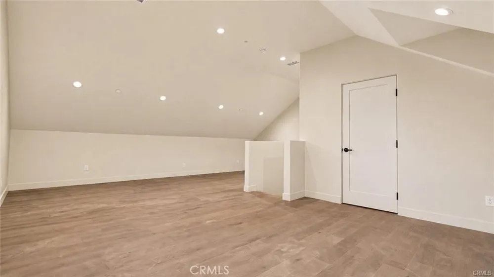 4819 Genesta Avenue Encino, CA 91316