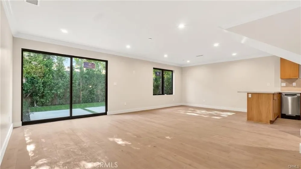 4819 Genesta Avenue Encino, CA 91316