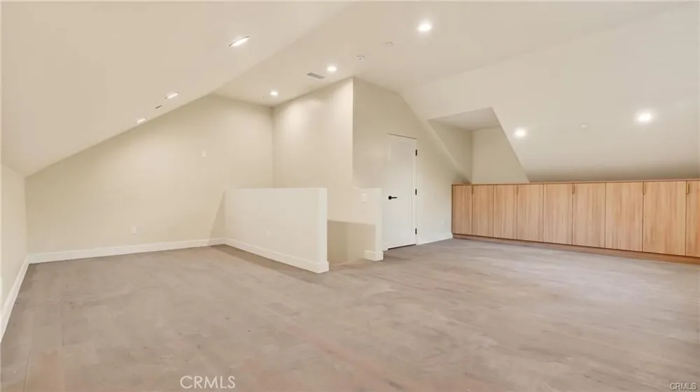 4819 Genesta Avenue Encino, CA 91316