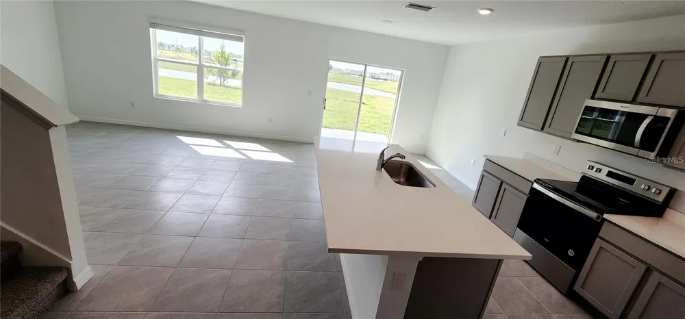 32813 OSPREY PEAK WAY San Antonio, FL 33576