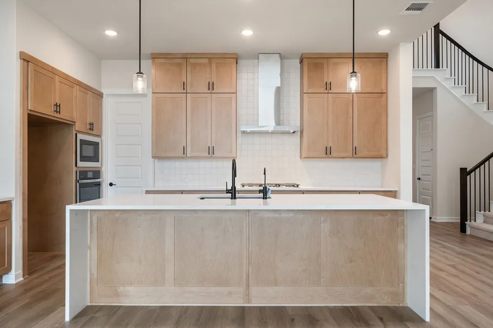 531 Darley Oak Drive Dripping Springs, TX 78620