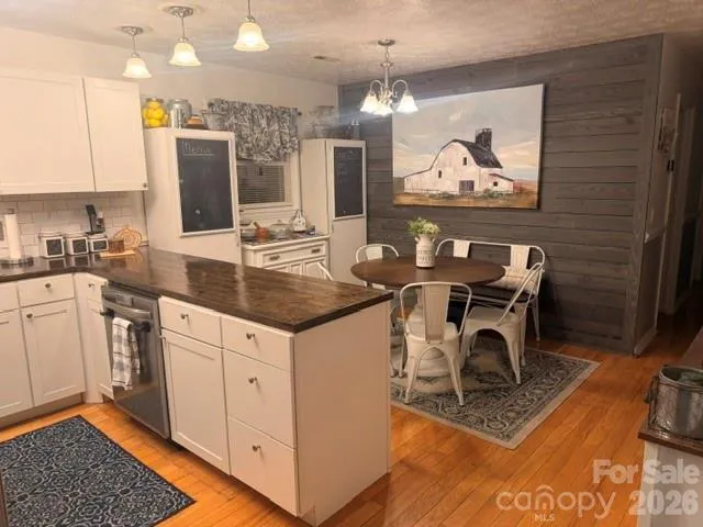 1702 Cajah Mountain Road Hudson, NC 28638