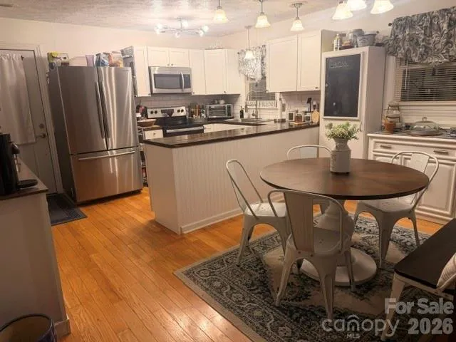 1702 Cajah Mountain Road Hudson, NC 28638