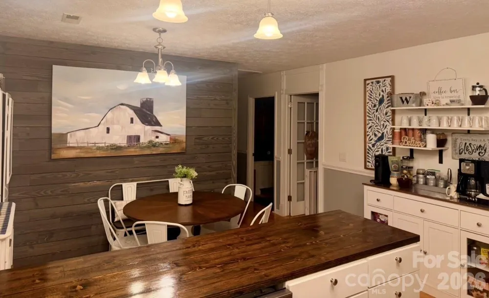 1702 Cajah Mountain Road Hudson, NC 28638