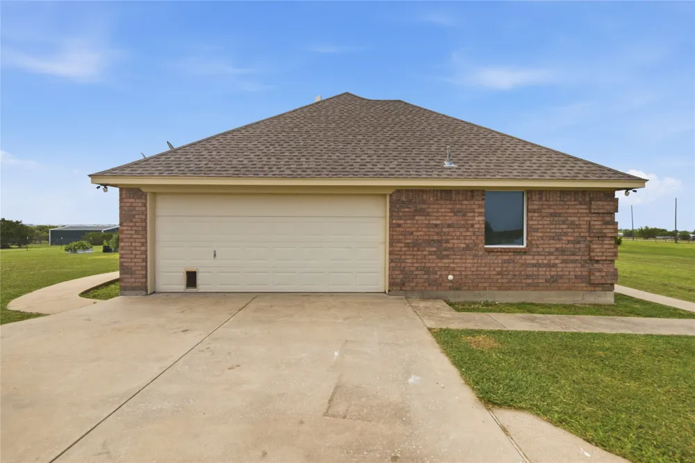 8116 Clearview Court Cresson, TX 76035