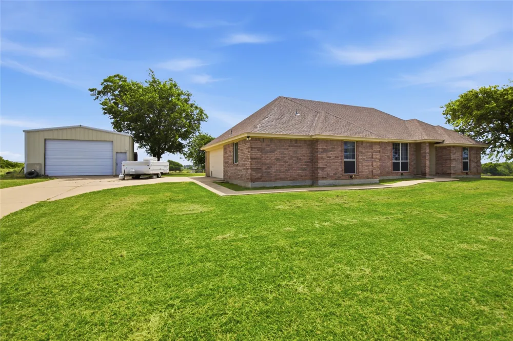 8116 Clearview Court Cresson, TX 76035