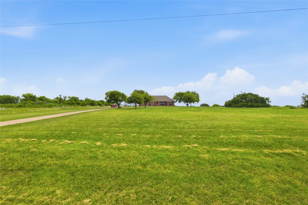 8116 Clearview Court Cresson, TX 76035