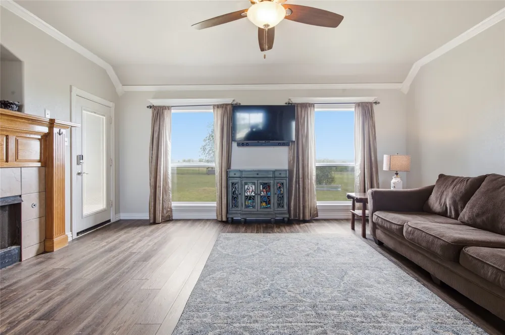 8116 Clearview Court Cresson, TX 76035