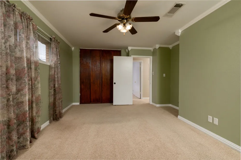 1710 Park Hill Drive Arlington, TX 76012