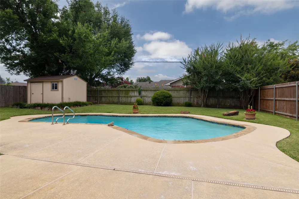 1710 Park Hill Drive Arlington, TX 76012
