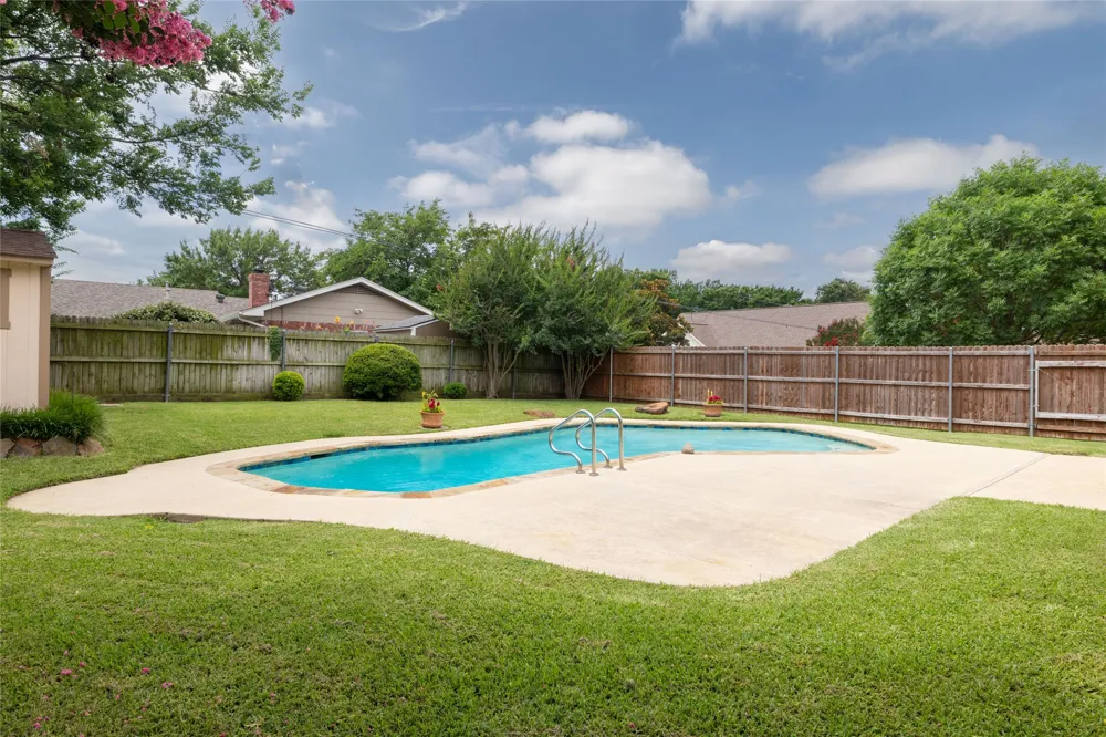 1710 Park Hill Drive Arlington, TX 76012