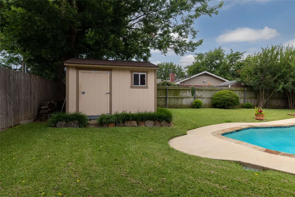 1710 Park Hill Drive Arlington, TX 76012