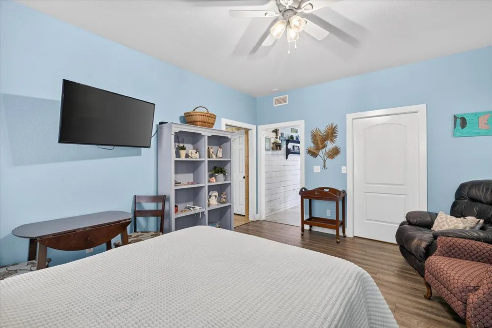 638 Vz County Road 2807 Mabank, TX 75147