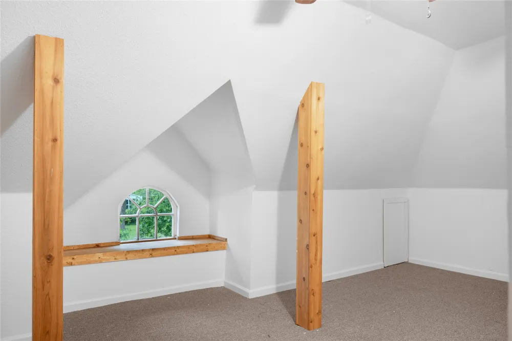 607 W 3rd Street Eddy, TX 76524