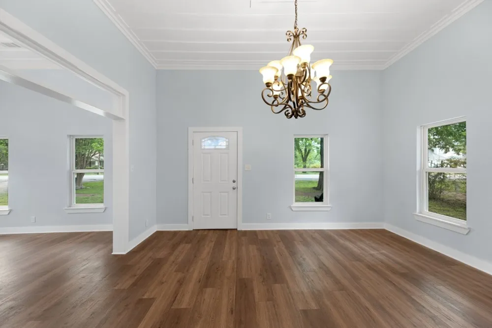 607 W 3rd Street Eddy, TX 76524