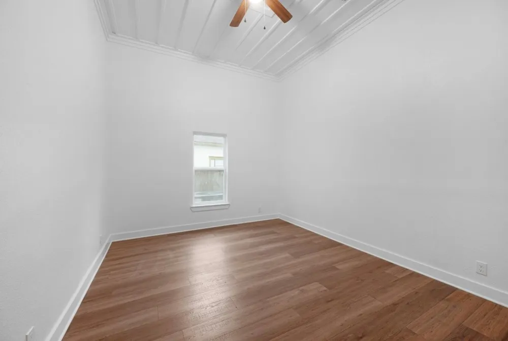 607 W 3rd Street Eddy, TX 76524