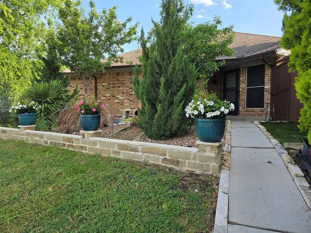 8502 Hawthorne Street Frisco, TX 75034