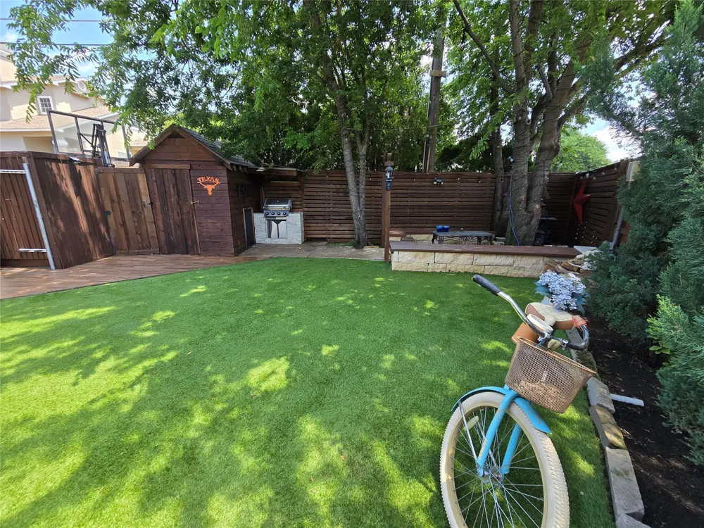 8502 Hawthorne Street Frisco, TX 75034