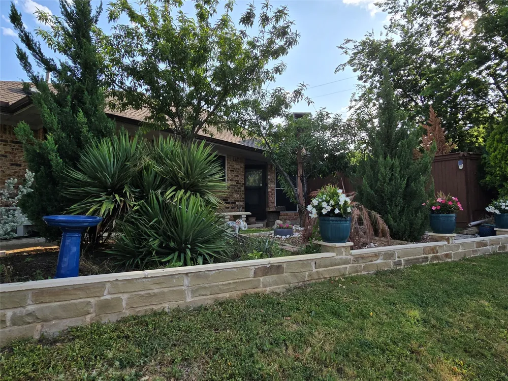 8502 Hawthorne Street Frisco, TX 75034