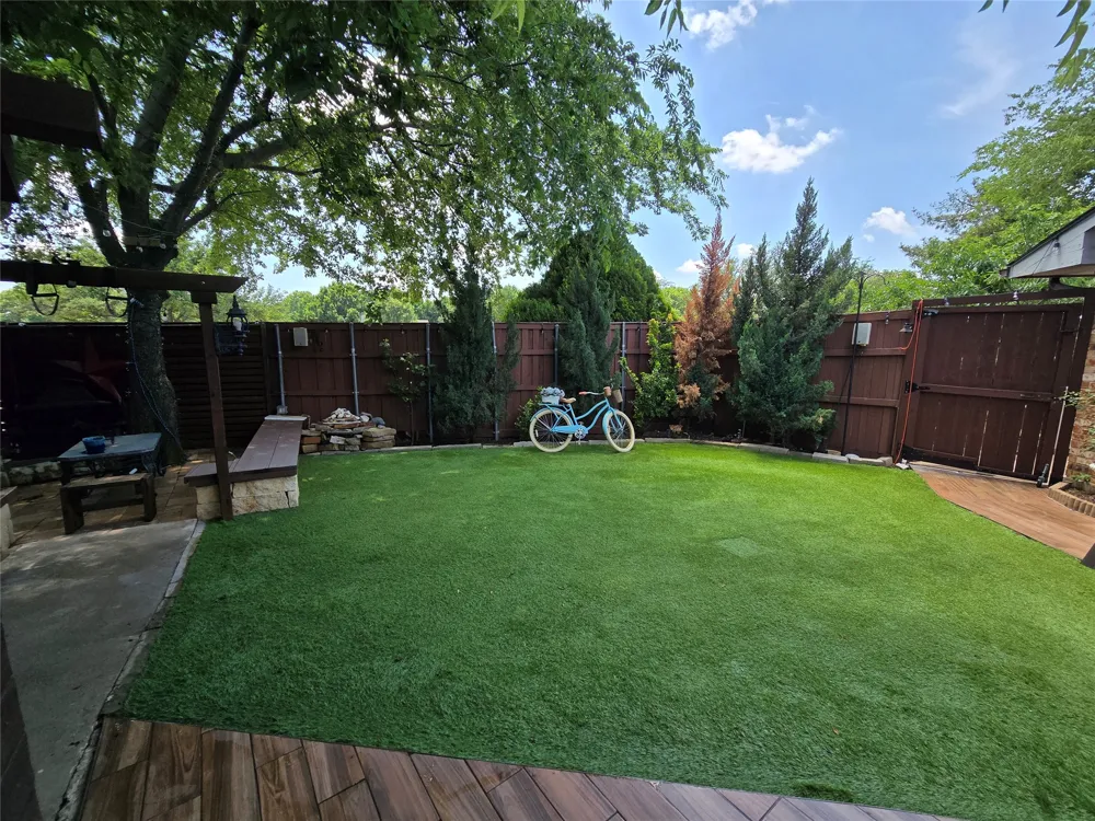 8502 Hawthorne Street Frisco, TX 75034