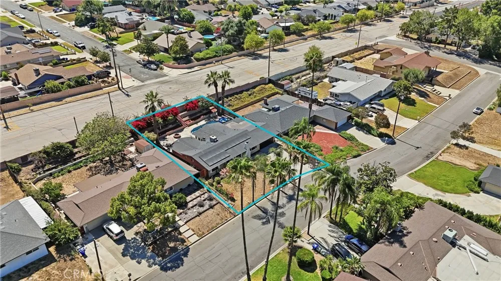 2511 Spring Meadow Highland, CA 92346