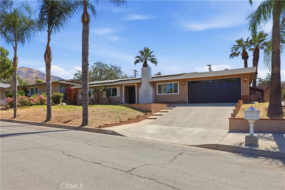 2511 Spring Meadow Highland, CA 92346