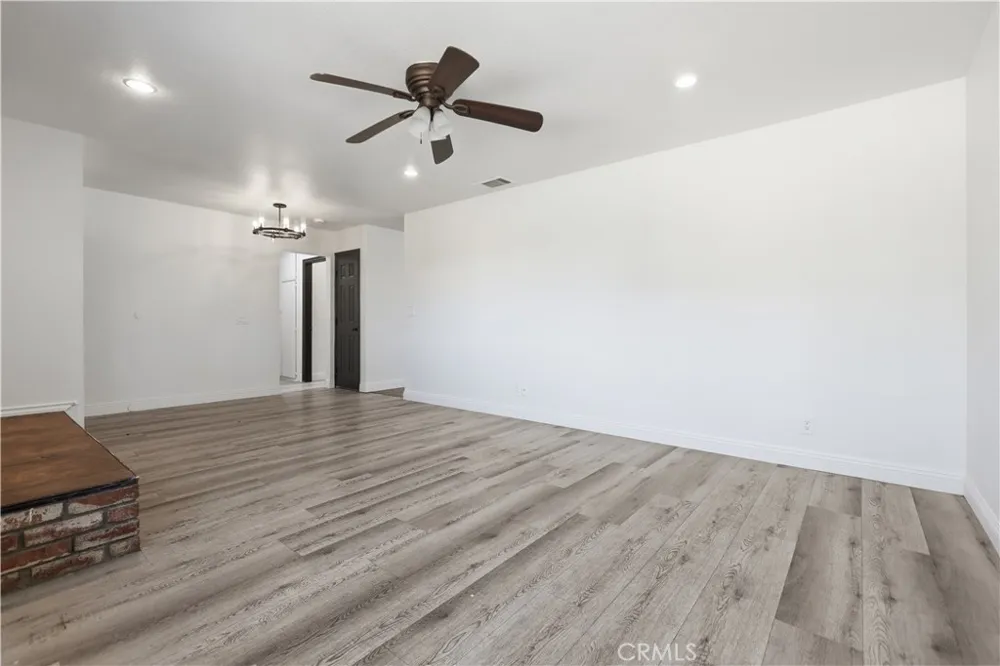 2511 Spring Meadow Highland, CA 92346