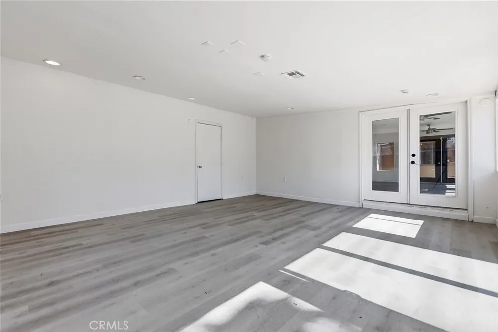 2511 Spring Meadow Highland, CA 92346