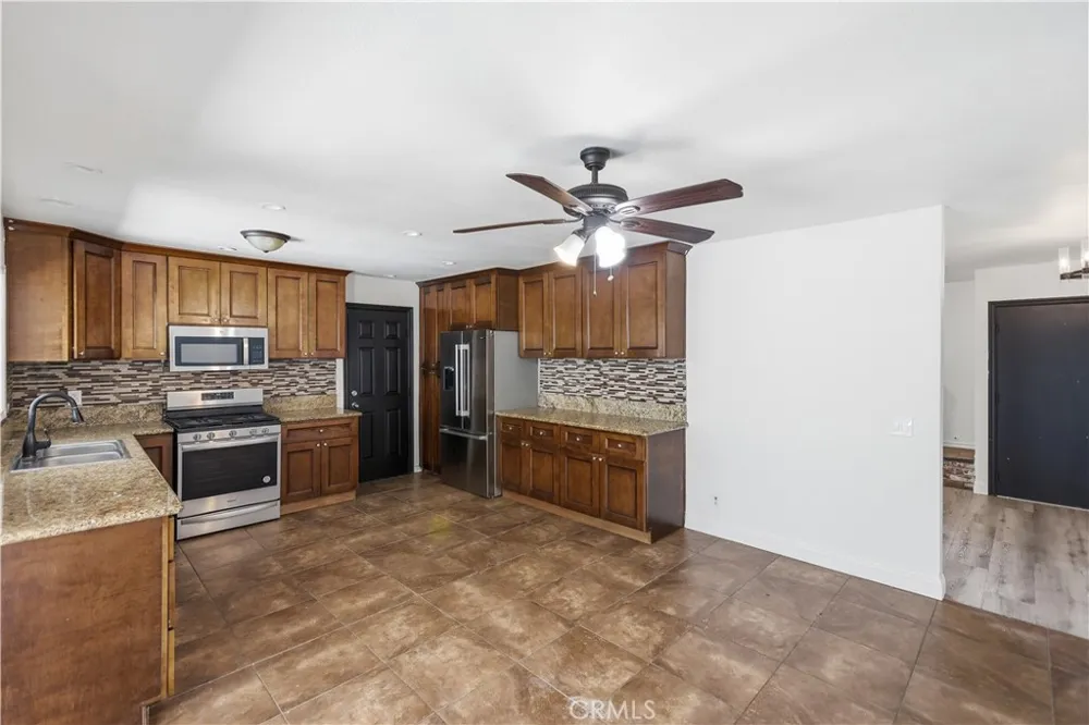 2511 Spring Meadow Highland, CA 92346