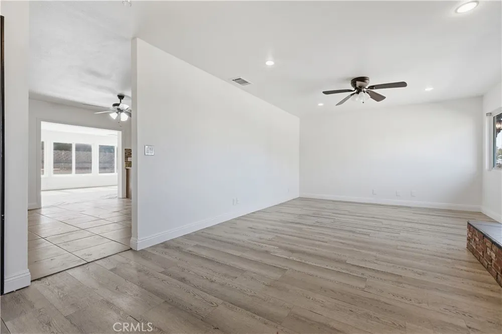 2511 Spring Meadow Highland, CA 92346