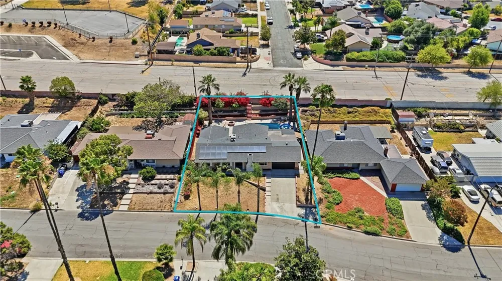 2511 Spring Meadow Highland, CA 92346