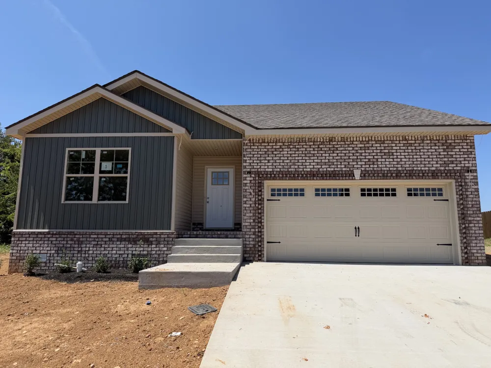 1 Echo Ridge Oak Grove, KY 42262