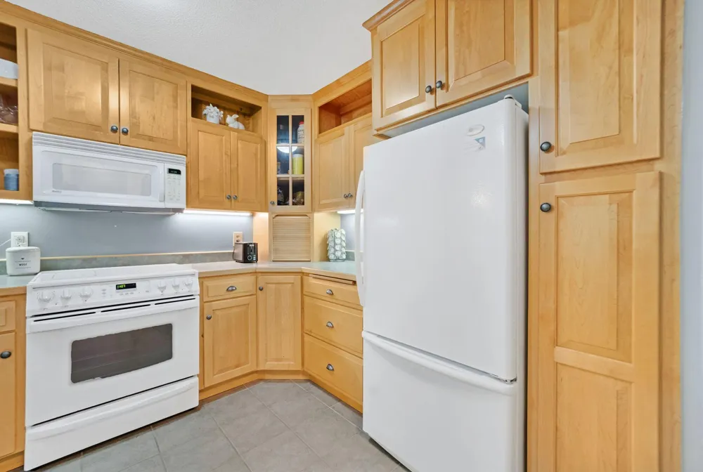 15805 26th Avenue #B Plymouth, MN 55447