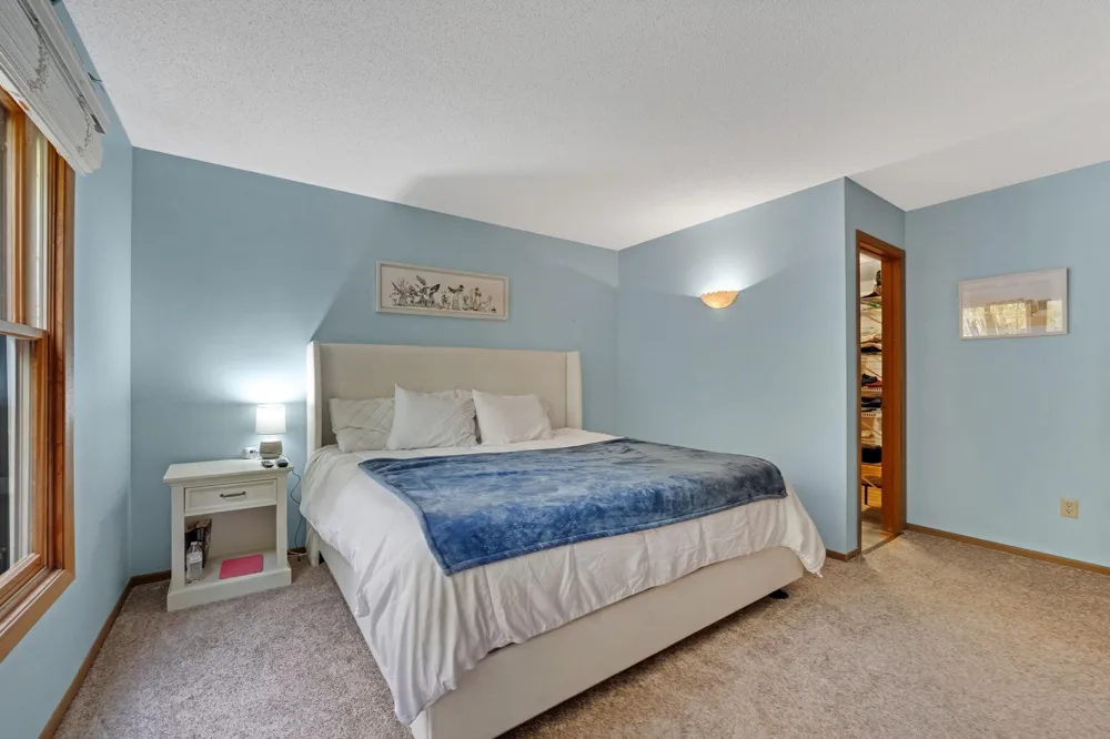 15805 26th Avenue #B Plymouth, MN 55447