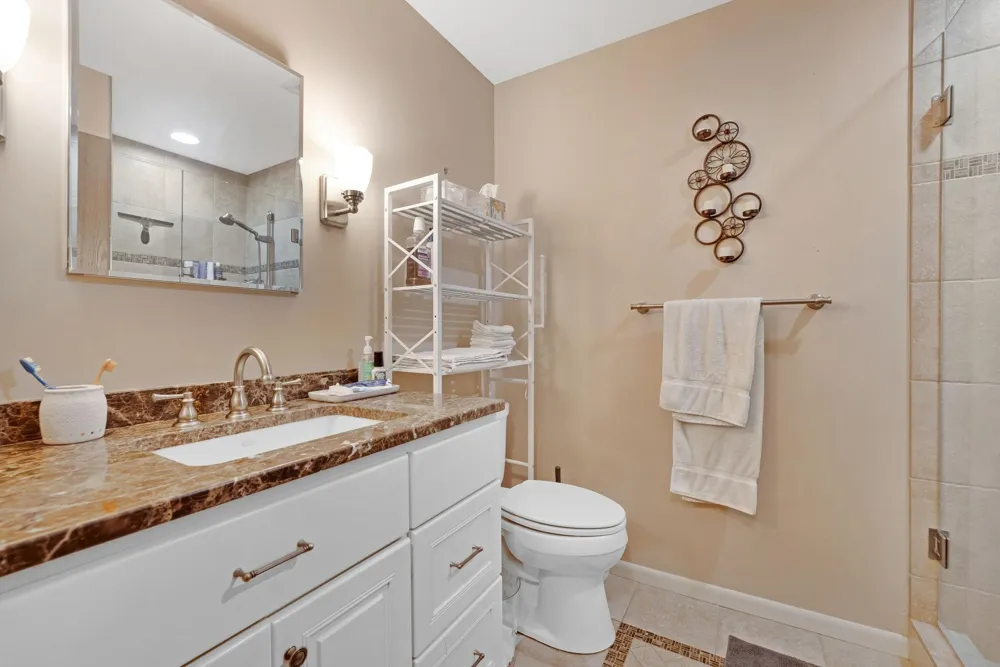 15805 26th Avenue #B Plymouth, MN 55447