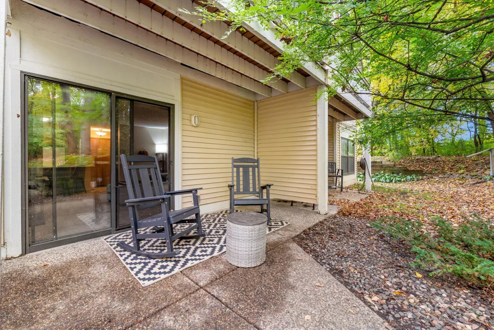 15805 26th Avenue #B Plymouth, MN 55447