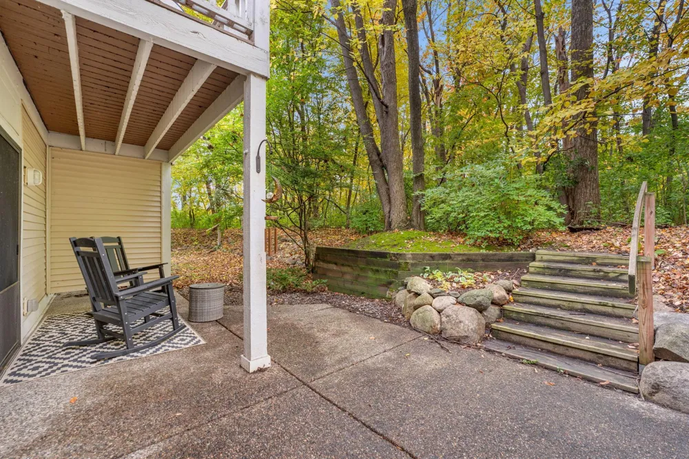 15805 26th Avenue #B Plymouth, MN 55447