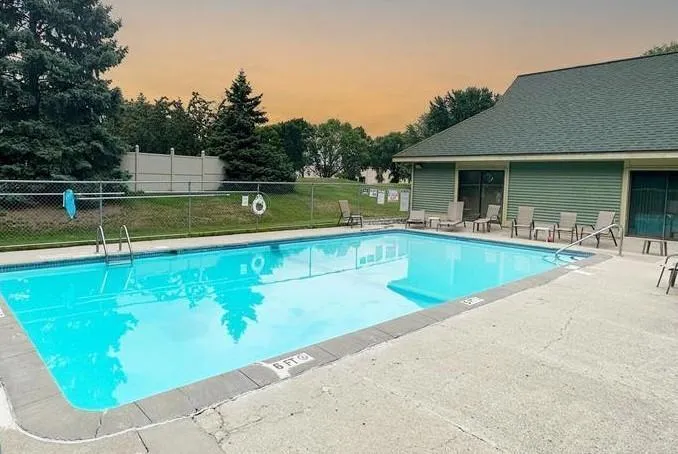 15805 26th Avenue #B Plymouth, MN 55447