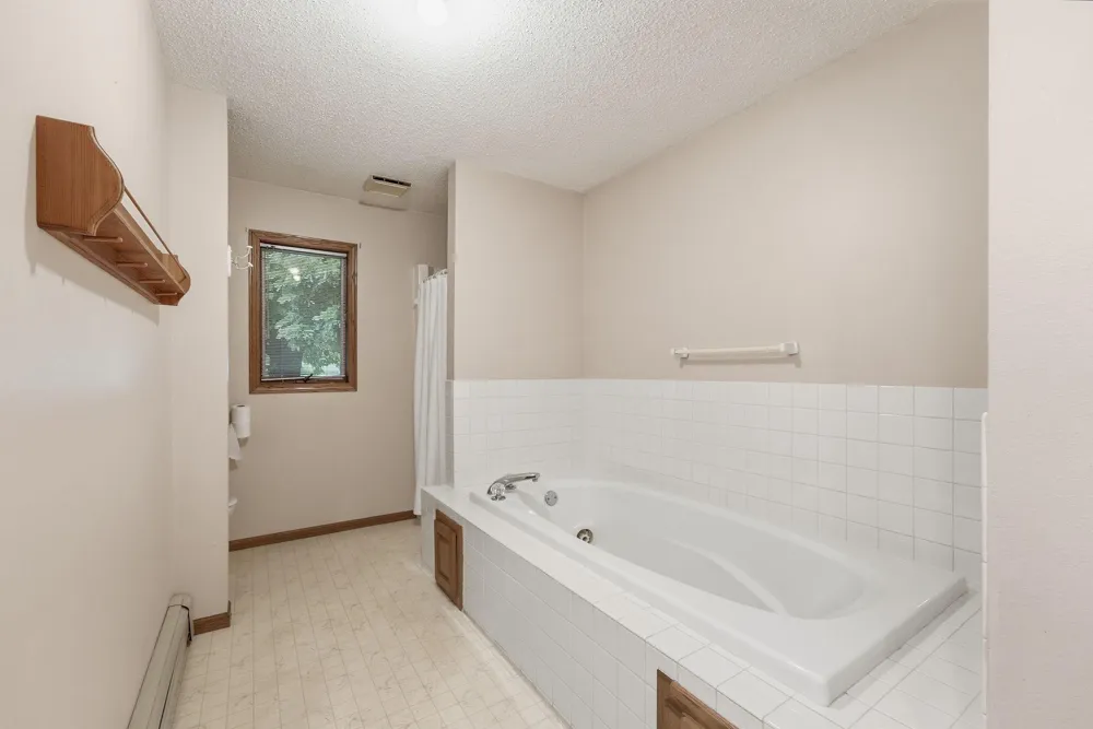 309 5th Avenue SE Melrose, MN 56352