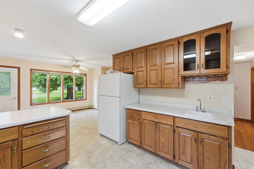 309 5th Avenue SE Melrose, MN 56352