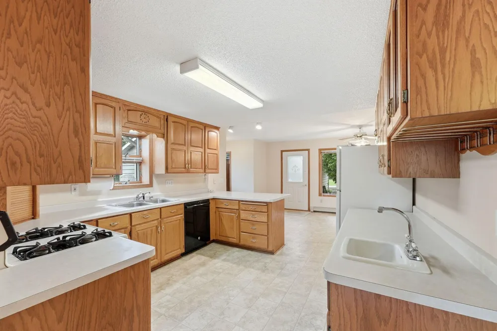 309 5th Avenue SE Melrose, MN 56352