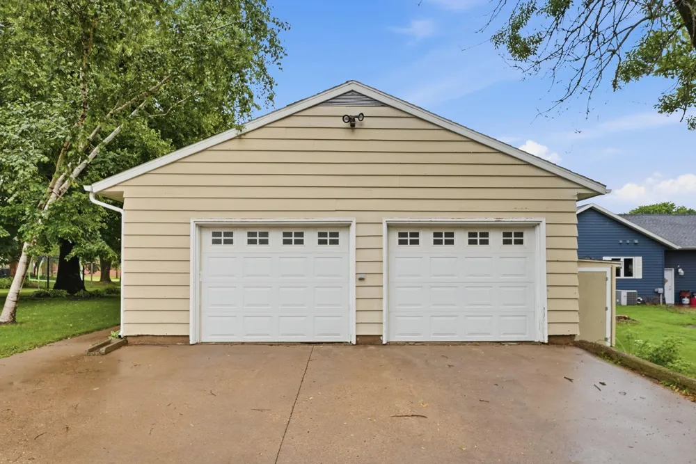 309 5th Avenue SE Melrose, MN 56352