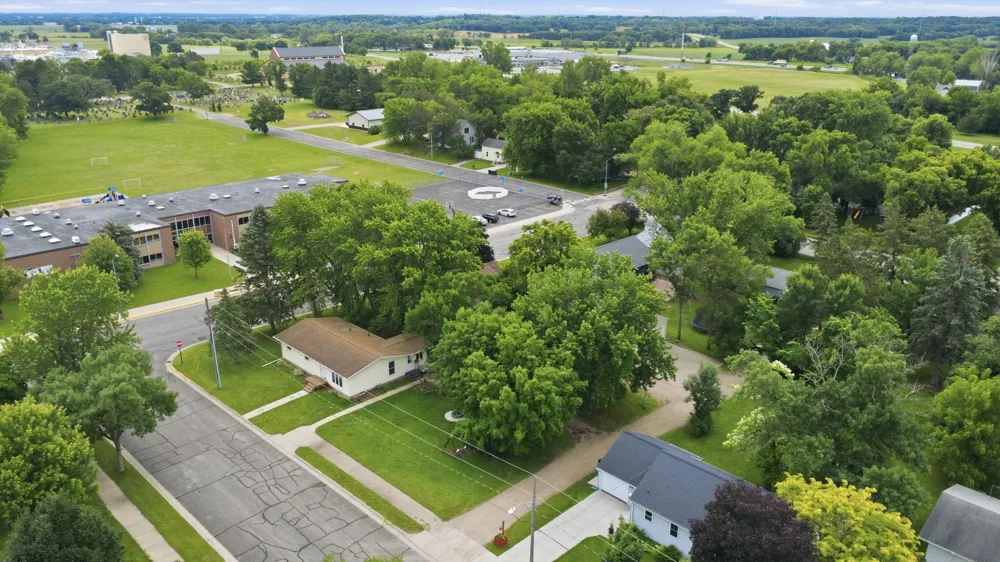 309 5th Avenue SE Melrose, MN 56352
