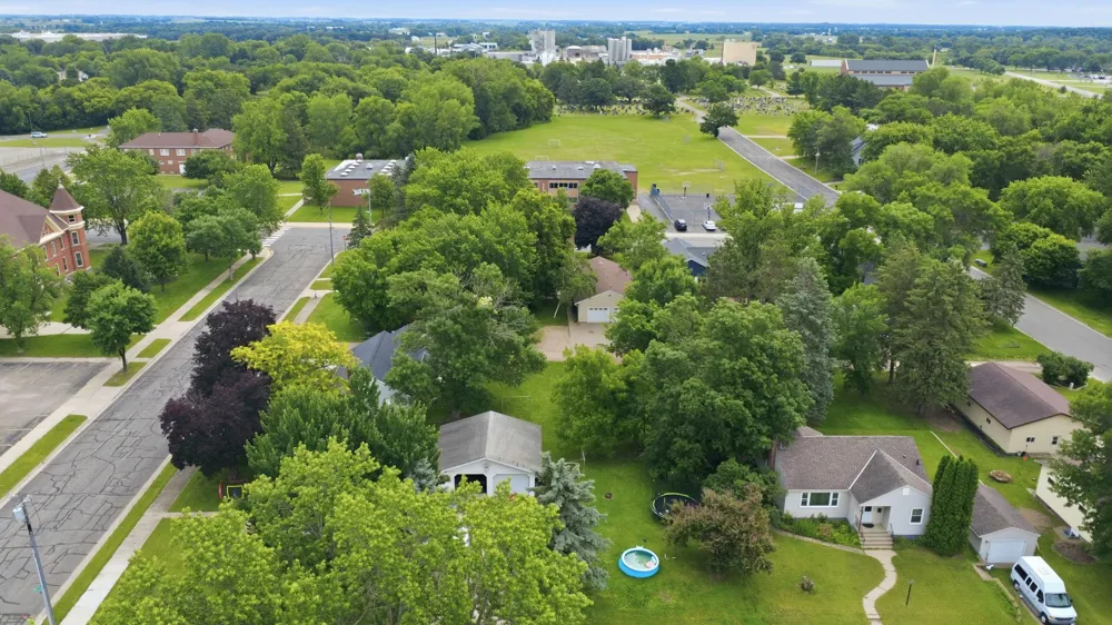 309 5th Avenue SE Melrose, MN 56352