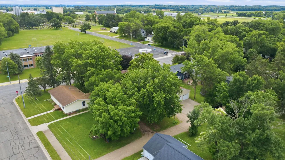309 5th Avenue SE Melrose, MN 56352