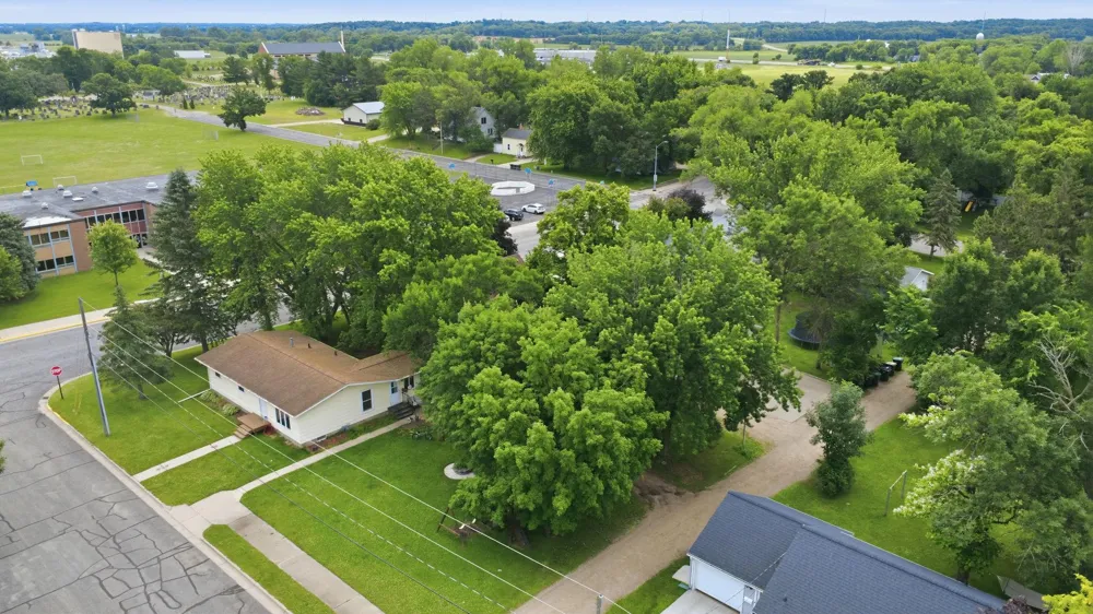 309 5th Avenue SE Melrose, MN 56352