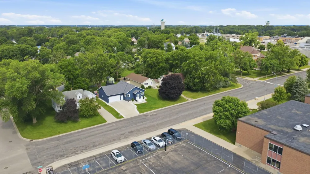 309 5th Avenue SE Melrose, MN 56352